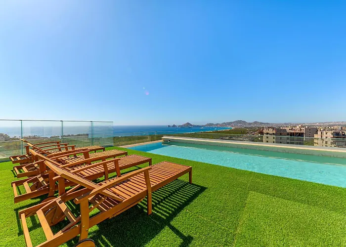 1st Floor Corner Unit With Rooftop Access To The Views In Cabo