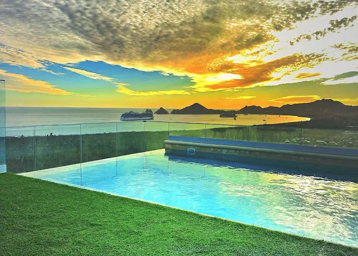1st Floor Corner Unit With Rooftop Access To The Views In Cabo